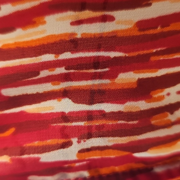 Liz Claiborne Red and White Patterned Sleeveless Top - Picture 2 of 10